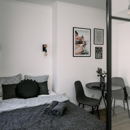 B15 - Wood&Black Apartman Győr Exteriör bild