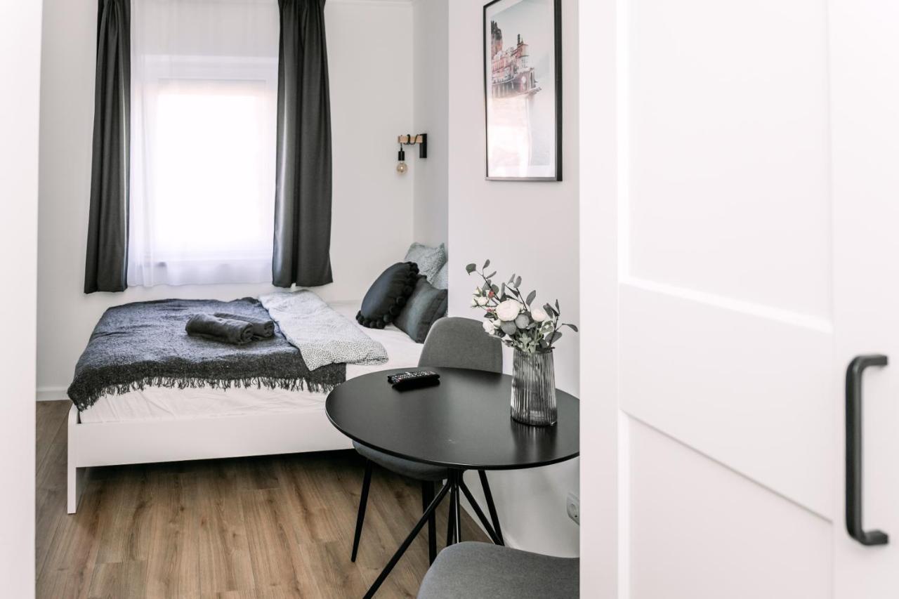 B15 - Wood&Black Apartman Győr Exteriör bild