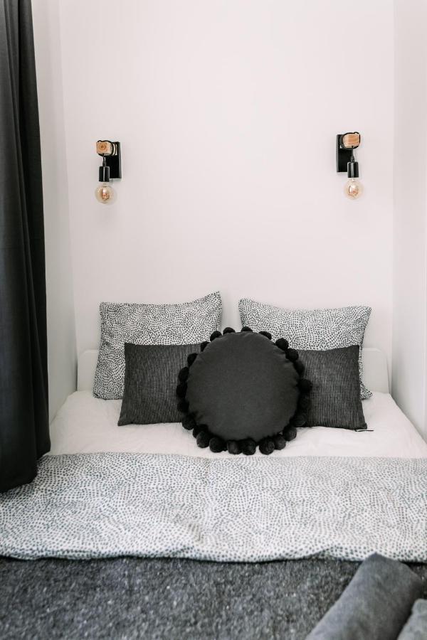 B15 - Wood&Black Apartman Győr Exteriör bild